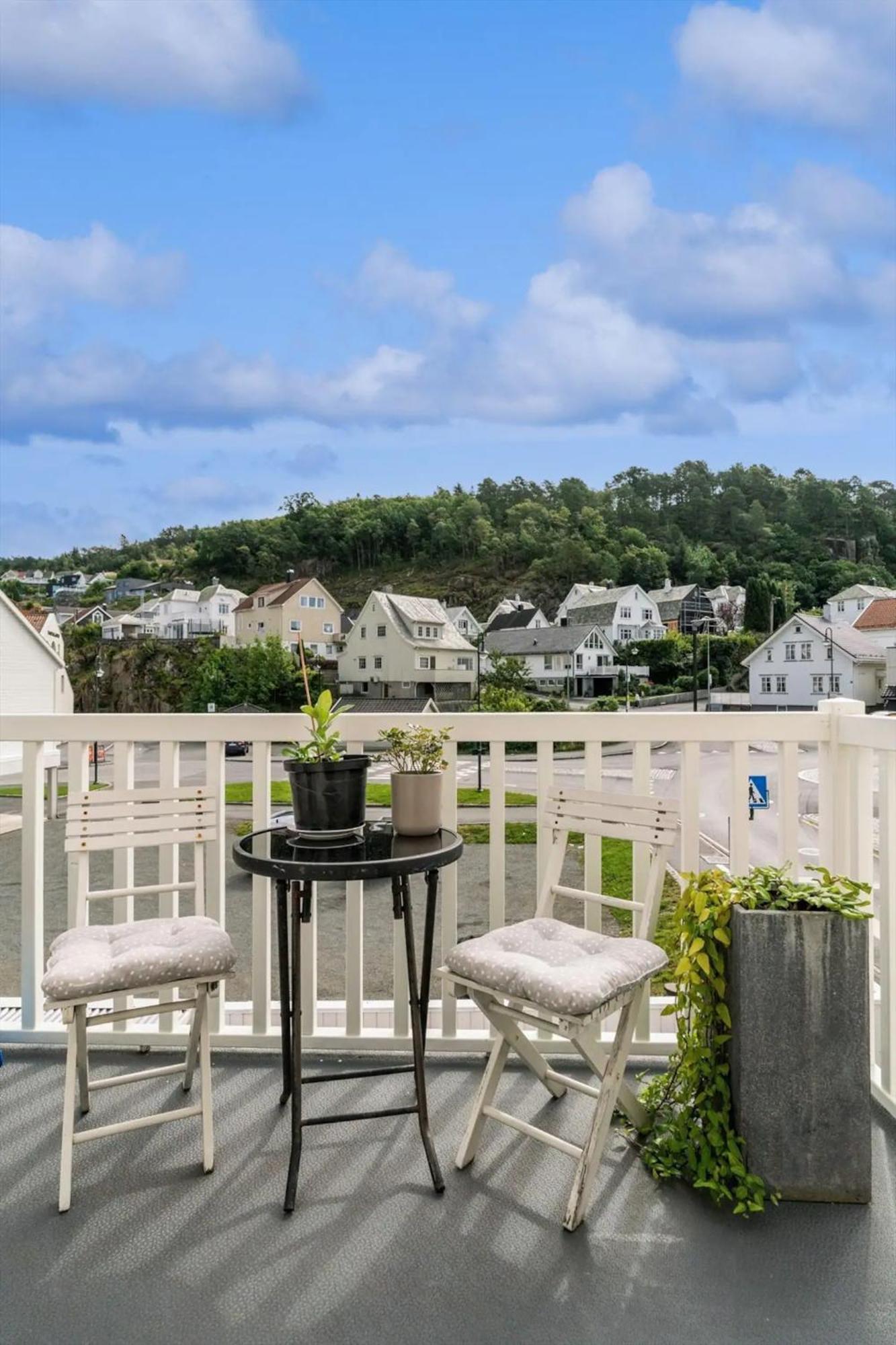 Stylish & Bright Penthouse - Office - 5 Star Location! Lägenhet Egersund Exteriör bild